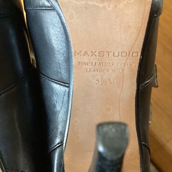 2 for $10 Max Studio Black Leather Shoe - Picture 7 of 11